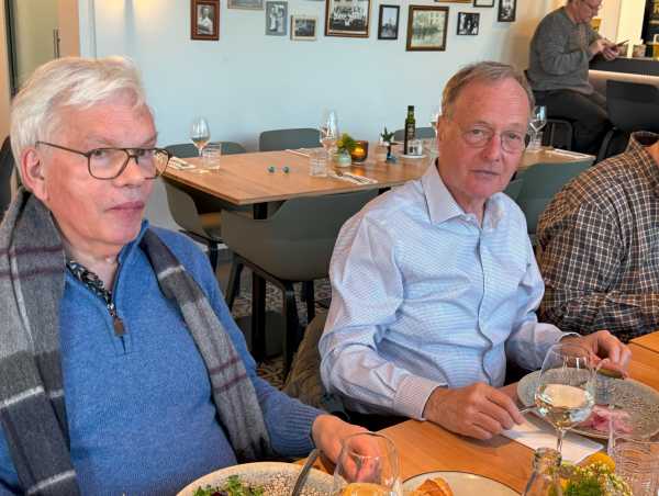 Personen am essen